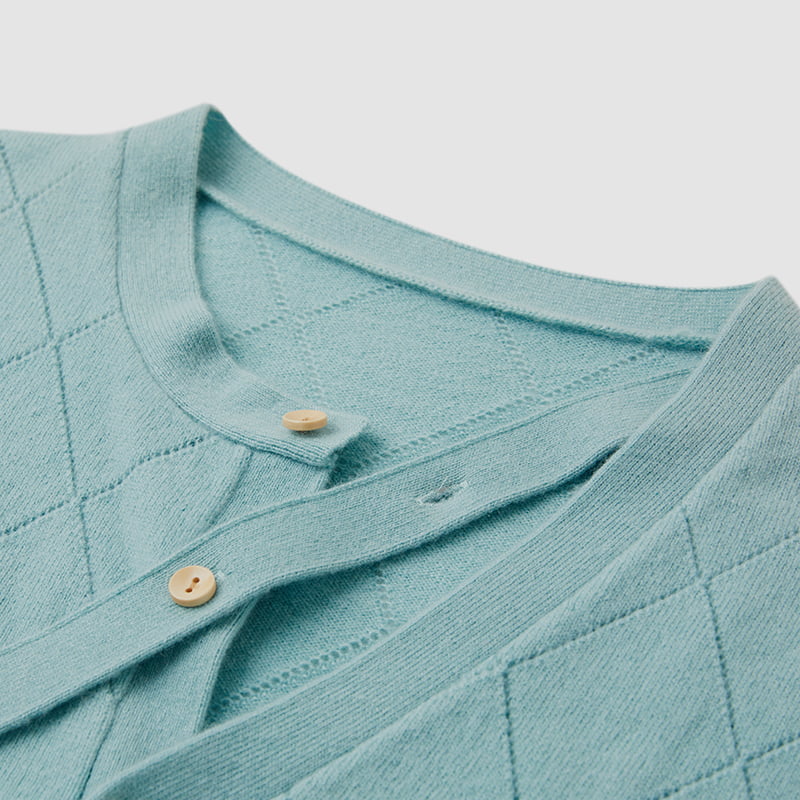 ML2212 gyémánt üreges nyakkivágású szalagos kivitelű kötött kardigán pulóver ML2212 gyémánt üreges nyakkivágású szalagos kivitelű kötött kardigán pulóver