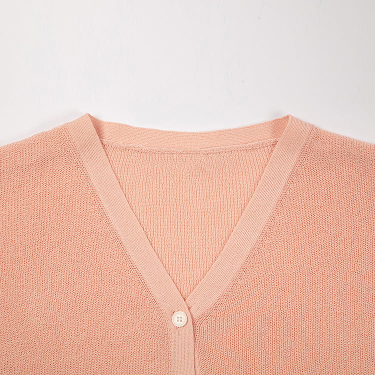 SM-K0046 V-nyakú, gombos jeges lenvászon, rövid, vékony, rövid ujjú, kötött kardigán SM-K0046 V-nyakú, gombos jeges lenvászon, rövid, vékony, rövid ujjú, kötött kardigán